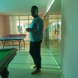 Meet your Posher, Stjean